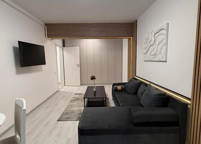 The Urban Hide By D'or Selection
